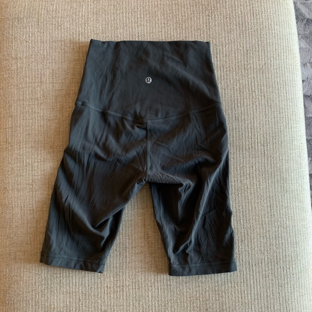 Lululemon align super high rise short 10in